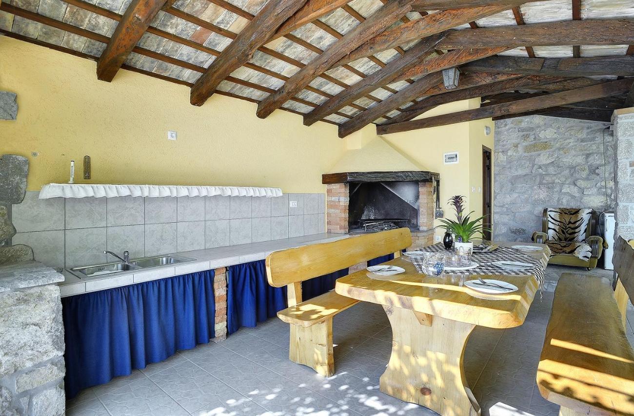 Villa Bella Lupoglav エクステリア 写真