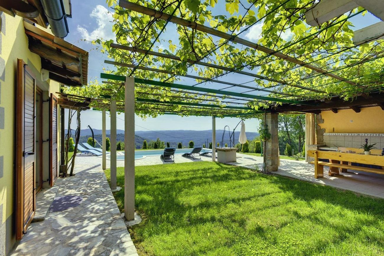 Villa Bella Lupoglav エクステリア 写真