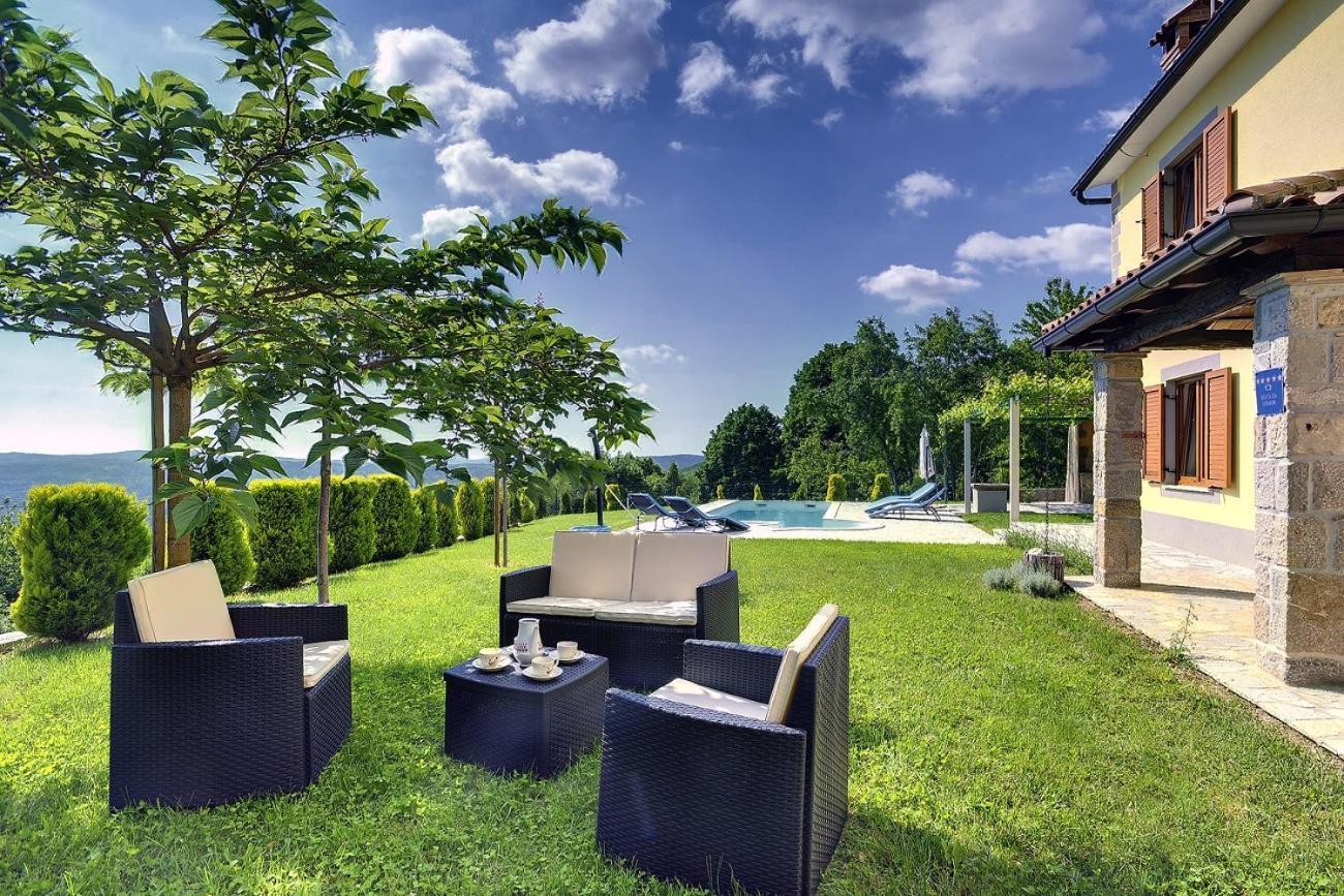 Villa Bella Lupoglav エクステリア 写真